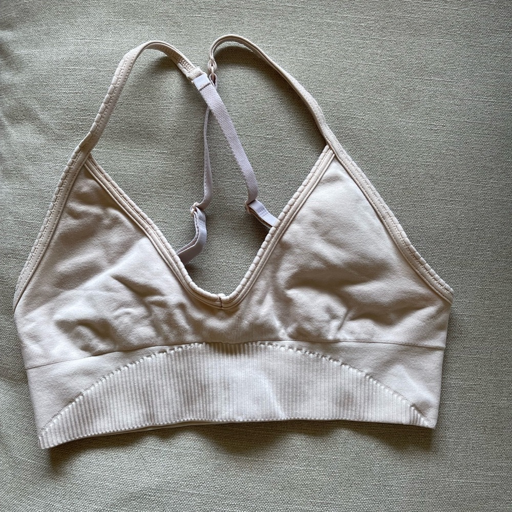 Ebb to street lulu lemon pink bra